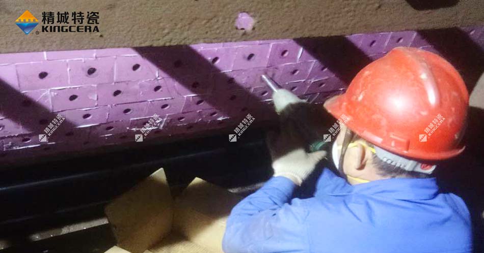 必发365牌新型耐磨陶瓷布料机圆辊使用效果